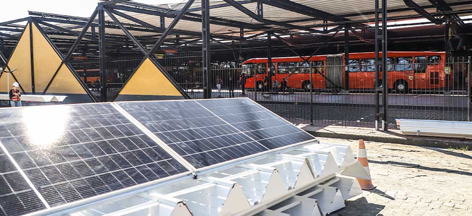 Terminal de ônibus de Curitiba (PR) terá energia solar - Portal Solar